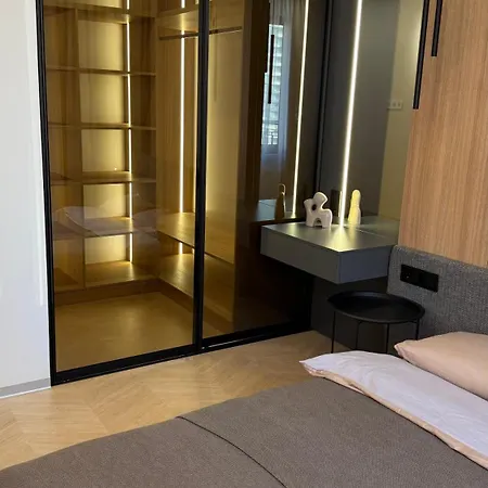 Arcadia Apartment *